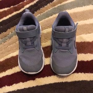 Toddler Nike Sneakers Size 9c